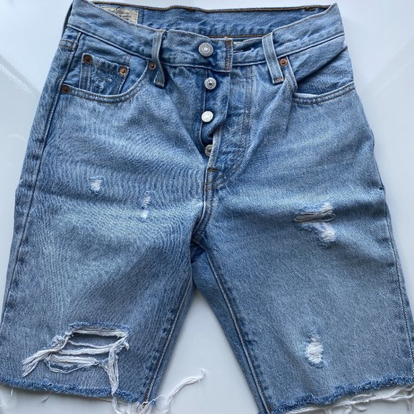 Levi's 501 Jean Shorts Size 24 - Picture 1 of 3